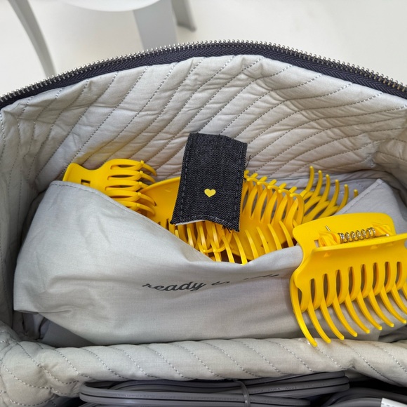 Drybar The Roller Club Hot Rollers with Travel Case - Never Used - Picture 3 of 4